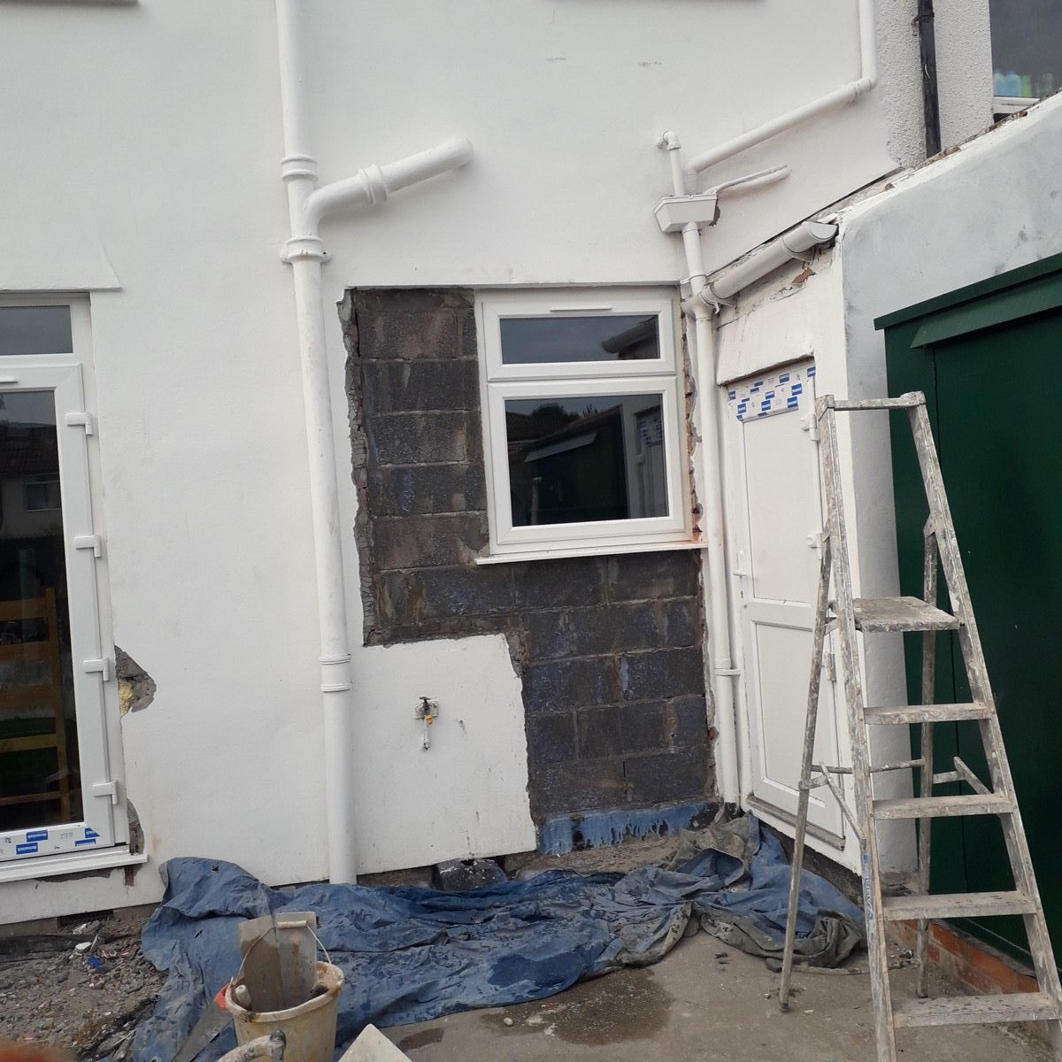 General Building — Fishponds, image 3