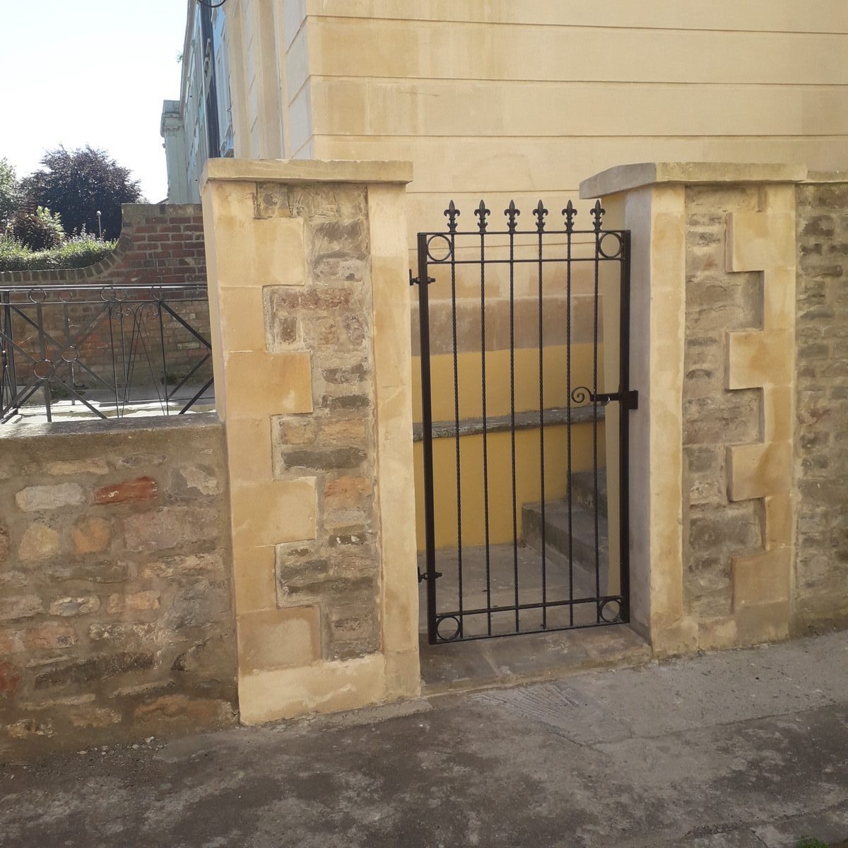 Lime plastering at Coronation Rd, image 29