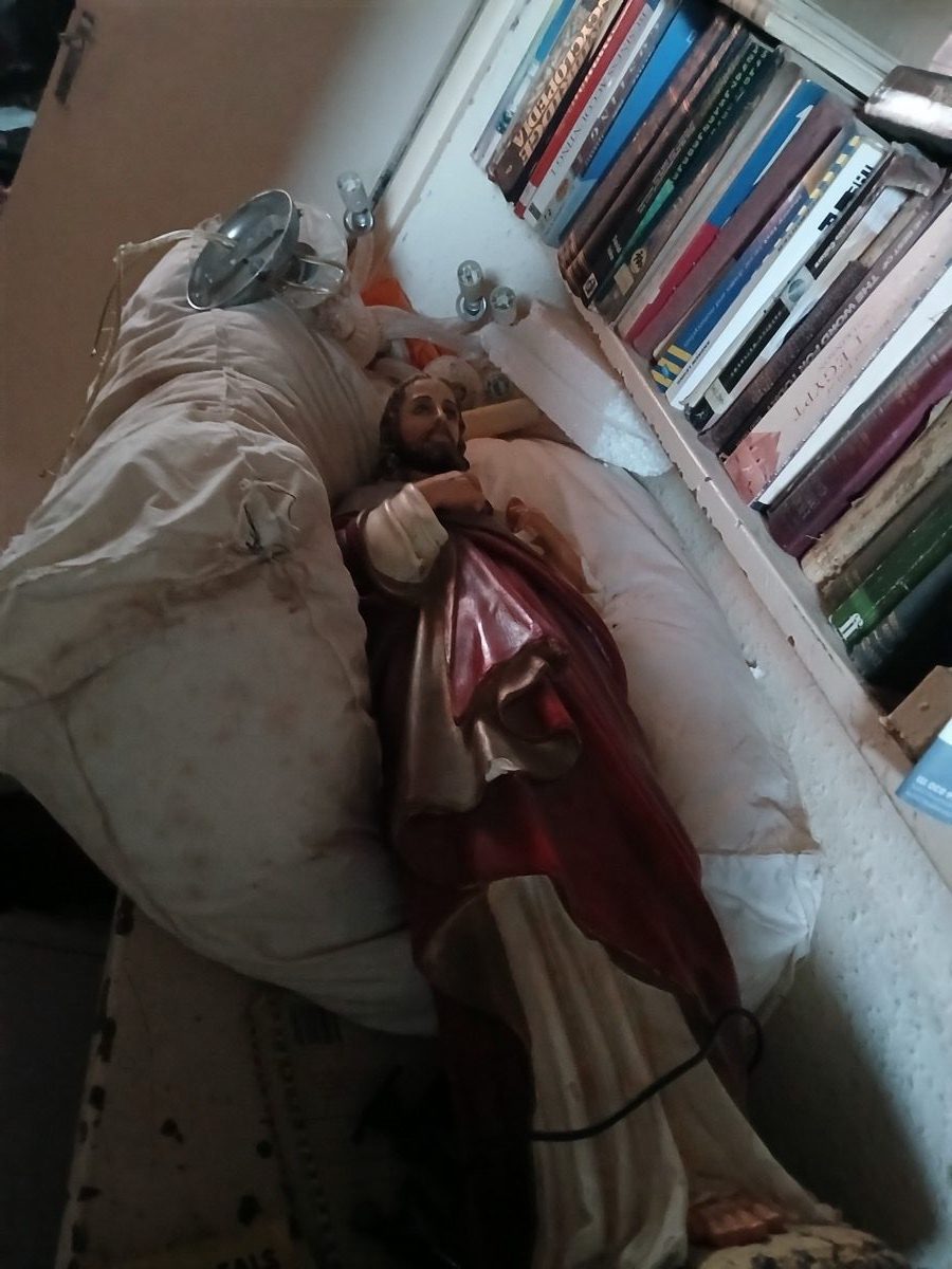 Statue restoration, image 1